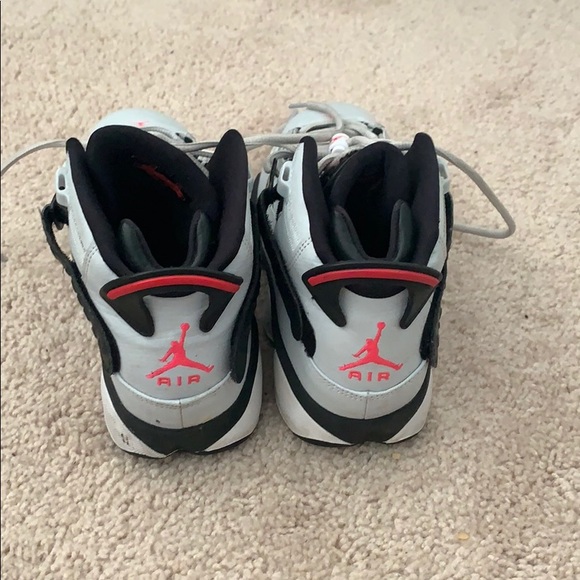 Air Jordan Kids - Picture 2 of 4